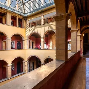 5* Hotell Cour Des Loges Lyon, A Radisson Collection