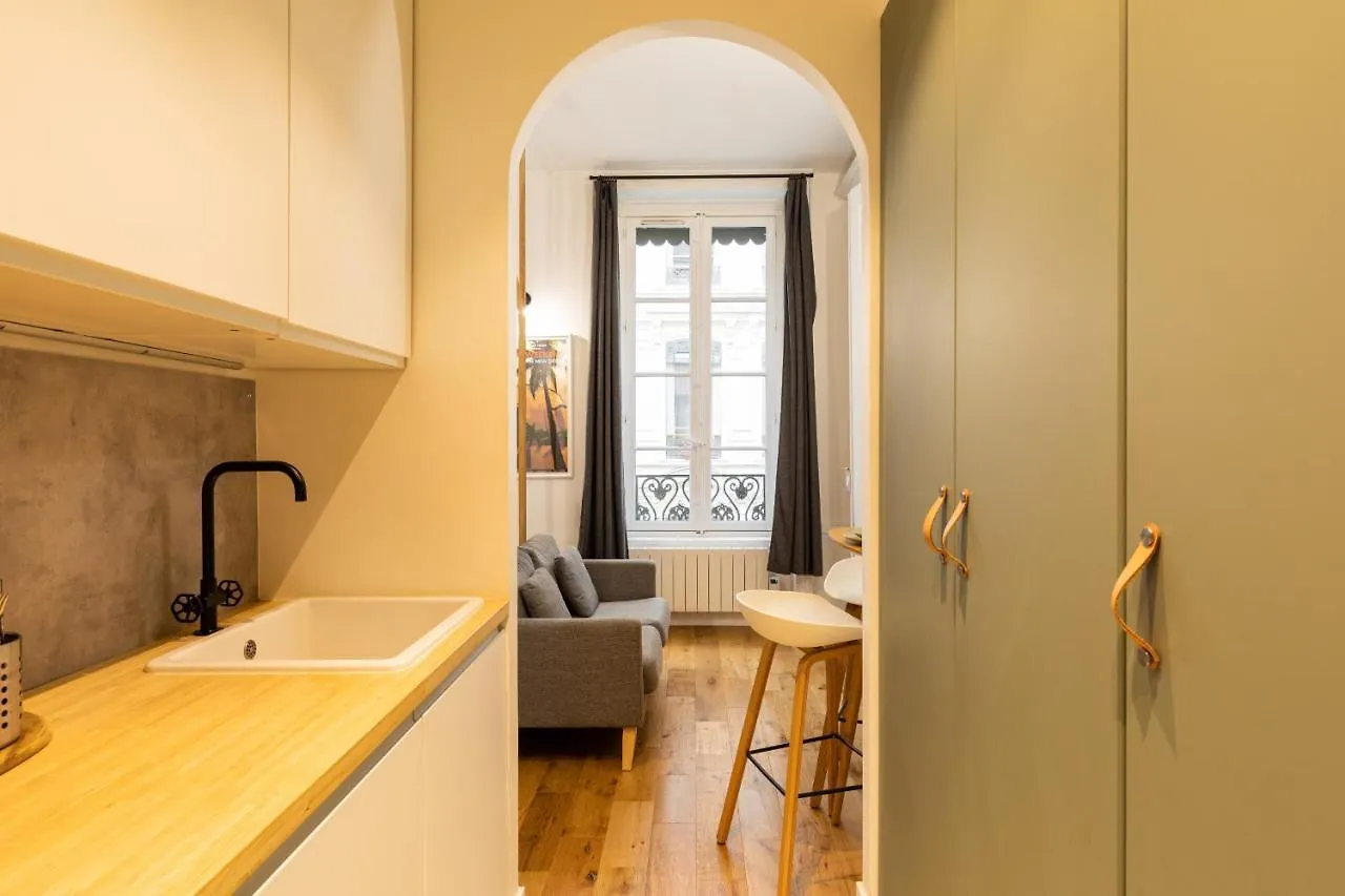 Dify Nid Douillet - Bellecour Apartment Lyon France